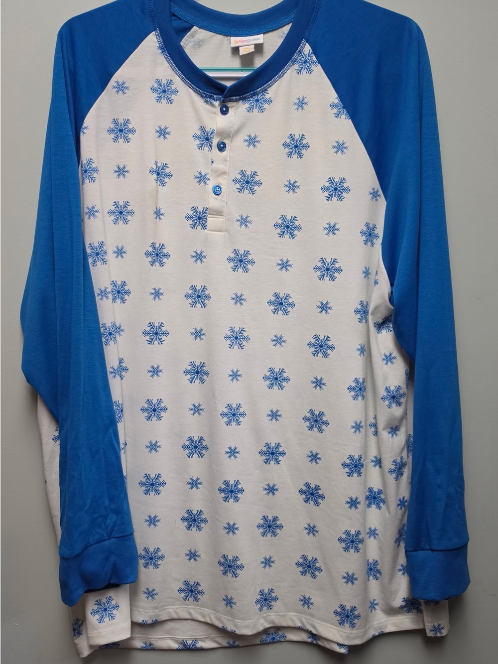 LuLaRoe White and Blue Snowflake Long Sleeve Henley